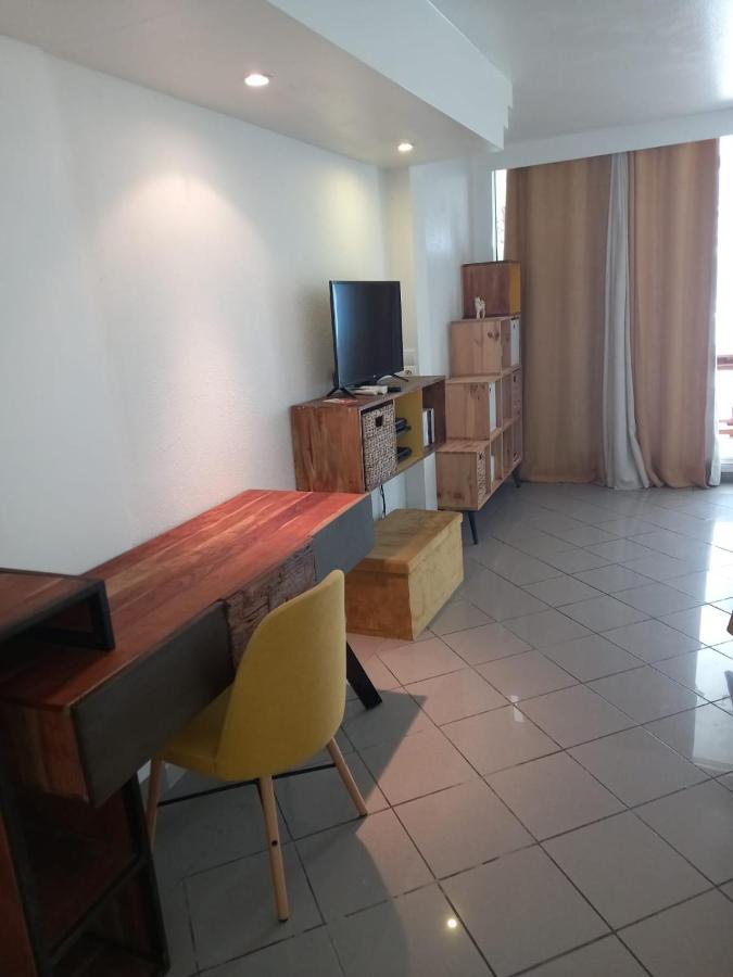 Grand Studio De 41 M², Vue Mer Et Jardin Tropical. Le Gosier  Esterno foto