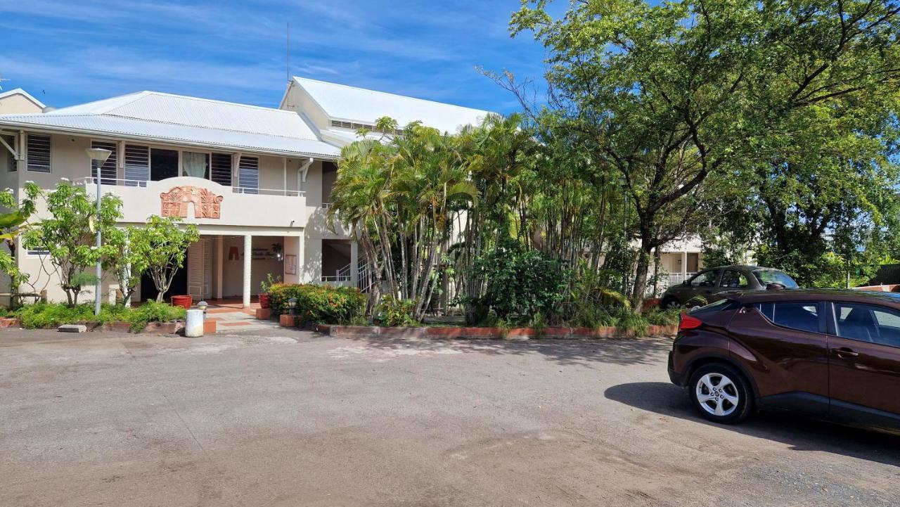 Grand Studio De 41 M², Vue Mer Et Jardin Tropical. Le Gosier  Esterno foto